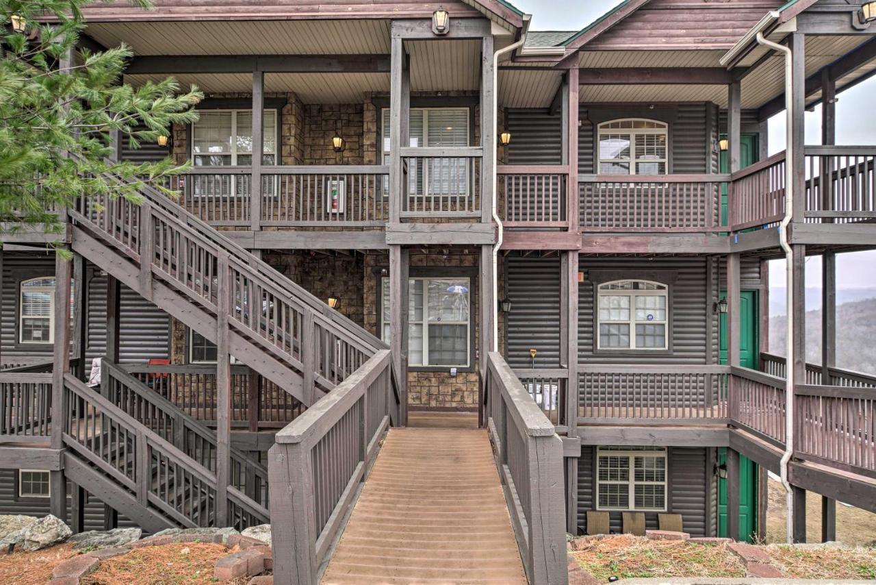 Apartament Luxe Branson Retreat With Mtn Views And Pool Access! Zewnętrze zdjęcie