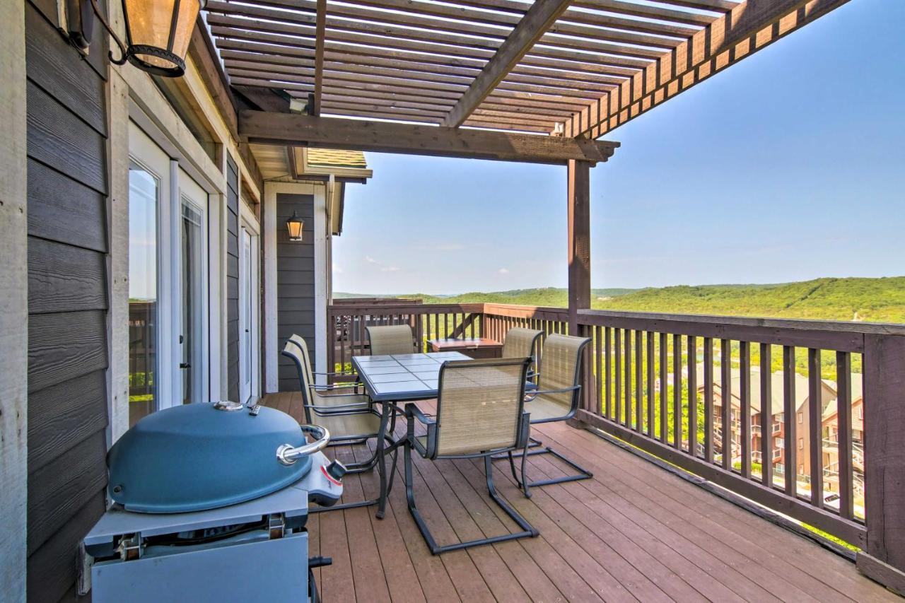 Apartament Luxe Branson Retreat With Mtn Views And Pool Access! Zewnętrze zdjęcie